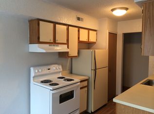 19432 Mayfield Ave APT 202, Livonia, MI 48152