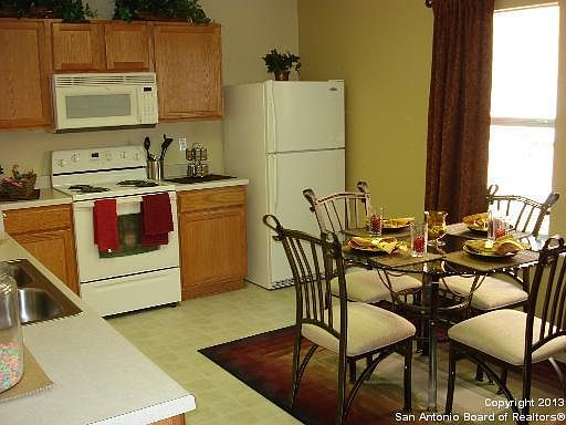 1st image of 2730 Candleridge Dr