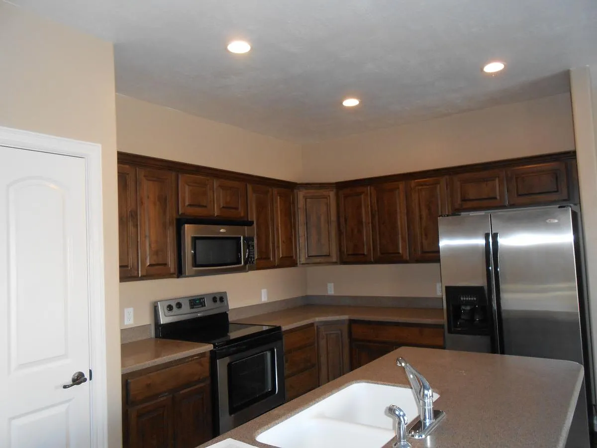 3 bed, 2.5 bath, 1350 sqft, $1,775 — Photo 2