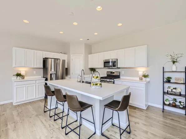 27887 E 8th Avenue, Aurora, CO 80018