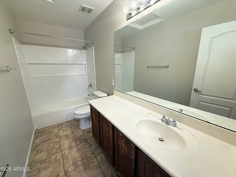 2110 N 94th Ave — Photo 53