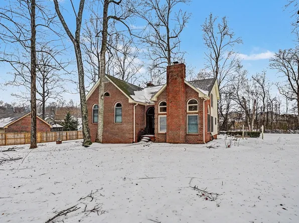 2202 Woodmont Dr, Springfield, TN 37172