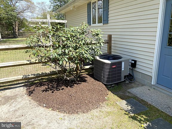 4th image of 7763 Grace Cir