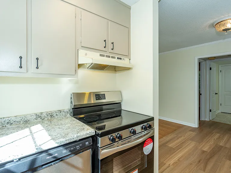 2053 Montreat Cir #2053 — Photo 4