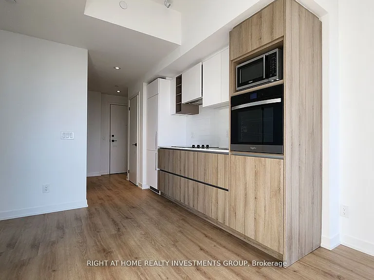 319 Jarvis St #LPH02 — Photo 5