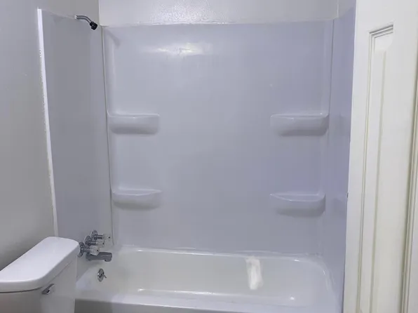 4808 E 12th St APT 2, Cheyenne, WY 82001
