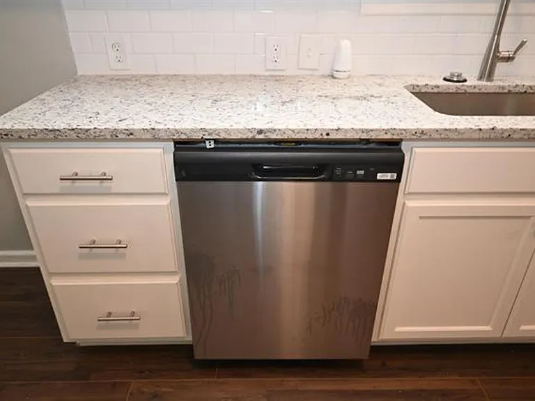 721 Maple Ave — Photo 11