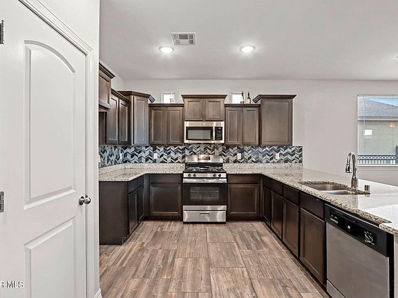 2nd image of 14441 Eastbrook Dr