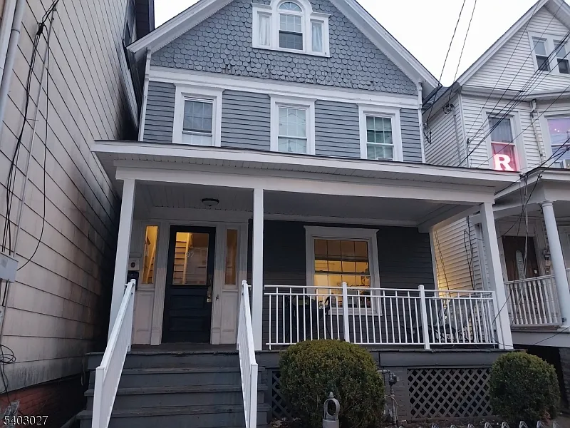 97 Easton Ave