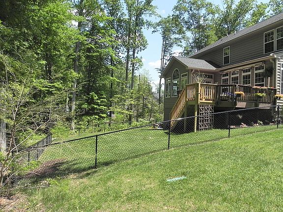 3rd image of 11497 Highland Farm Ct