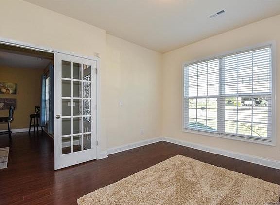 4th image of 5179 Norway Ln #10