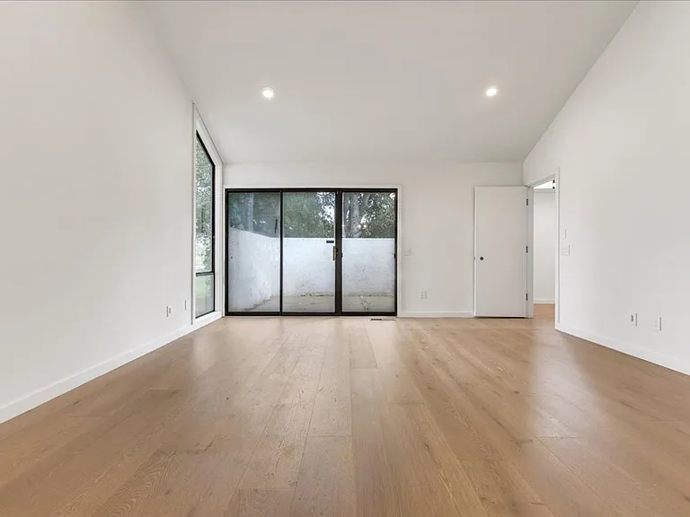 9503 Alder Ct — Photo 11