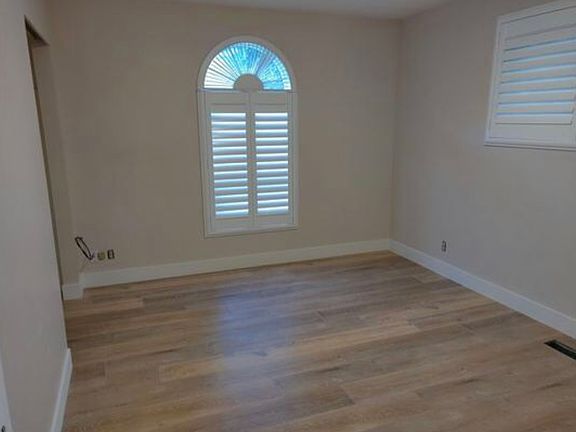 4th image of 2561 E Oak Creek Cir