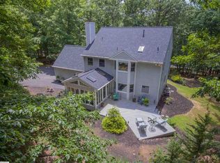 686 Chinquapin Dr, Lyndhurst, VA 22952