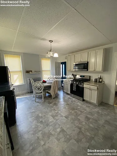 14 Washburn St Photo 1