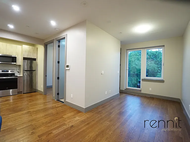 213 Troy Ave #4B — Photo 2