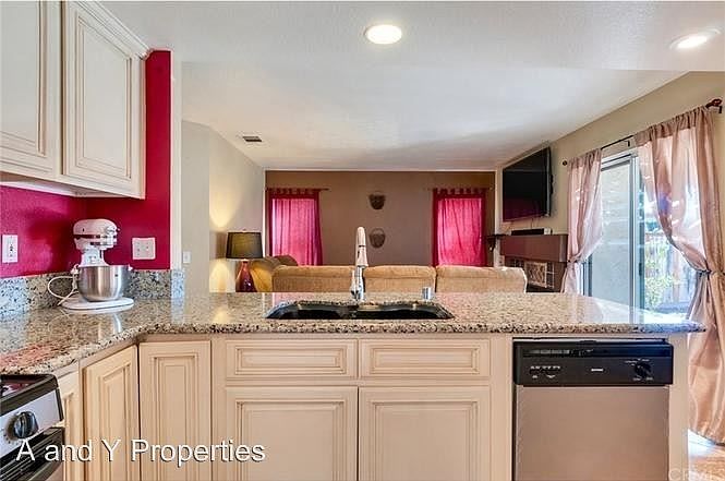 1st image of 22819 Wimpole St