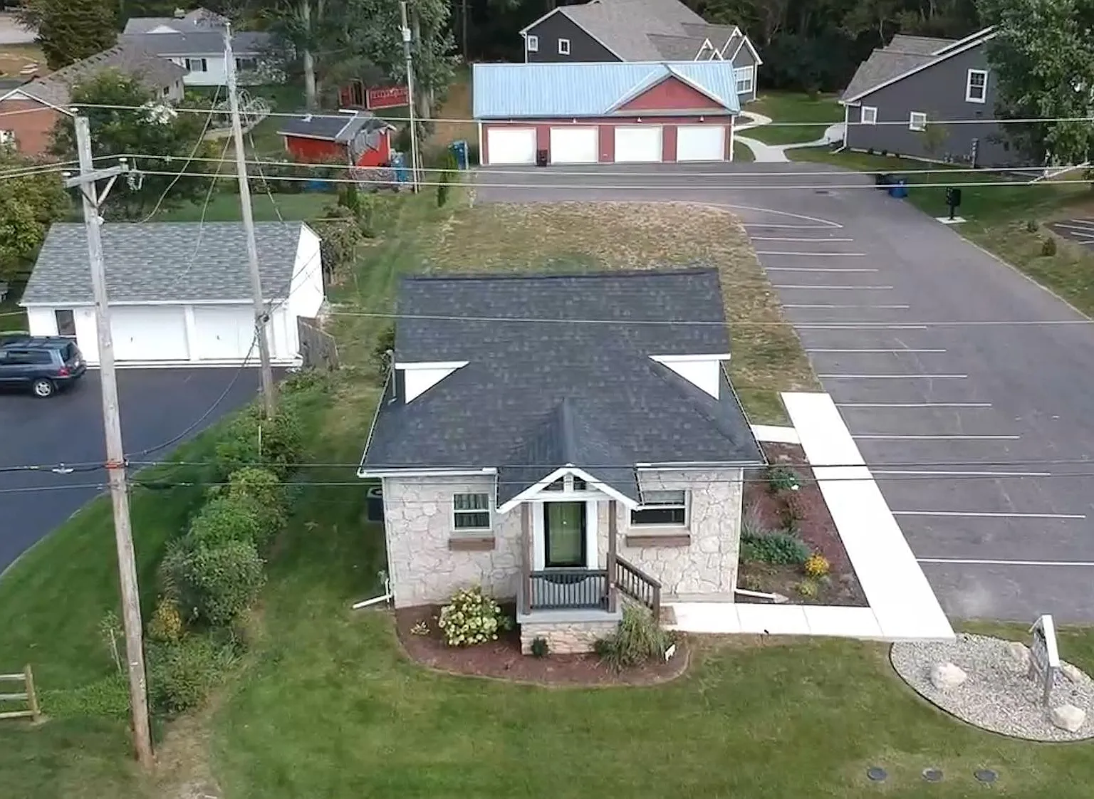 4846 Harroun Rd — Photo 2