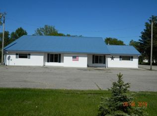 4250 Lakeshore Rd, Deckerville, MI 48427