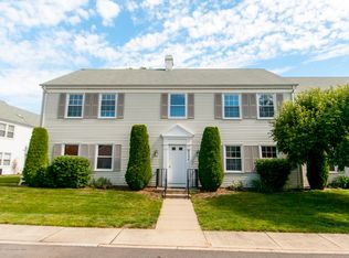 524 N Spencer Ln, Monroe Township, NJ 08831