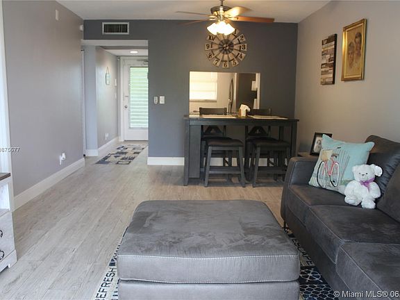 5th image of 9430 Poinciana Pl APT 411
