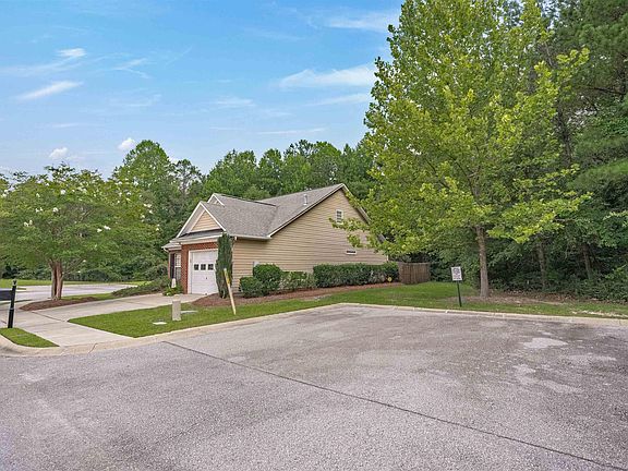 4th image of 869 Sandmyrtle Cir