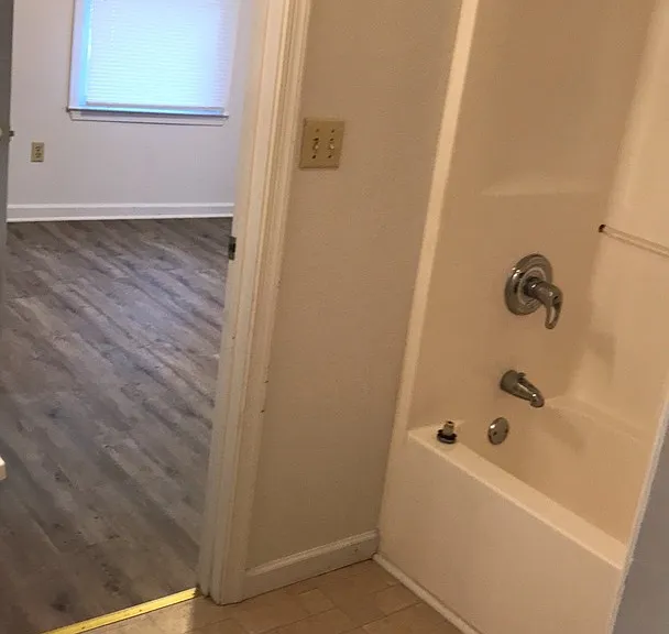 1603 Staples St — Photo 8