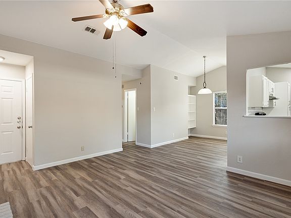 3rd image of 8004 Clydesdale Dr #B