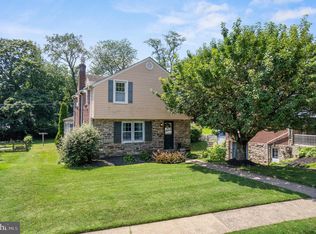 2132 Jenkintown Rd, Glenside, PA 19038