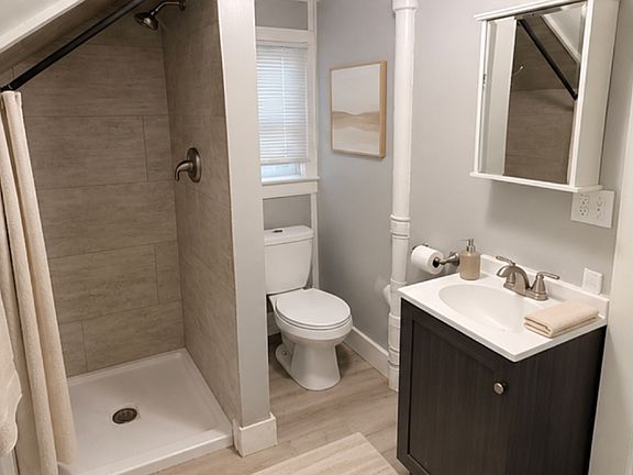 5th image of 1305-1307 Avon St #1305