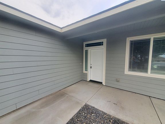 2nd image of 5967 W 41st Ave