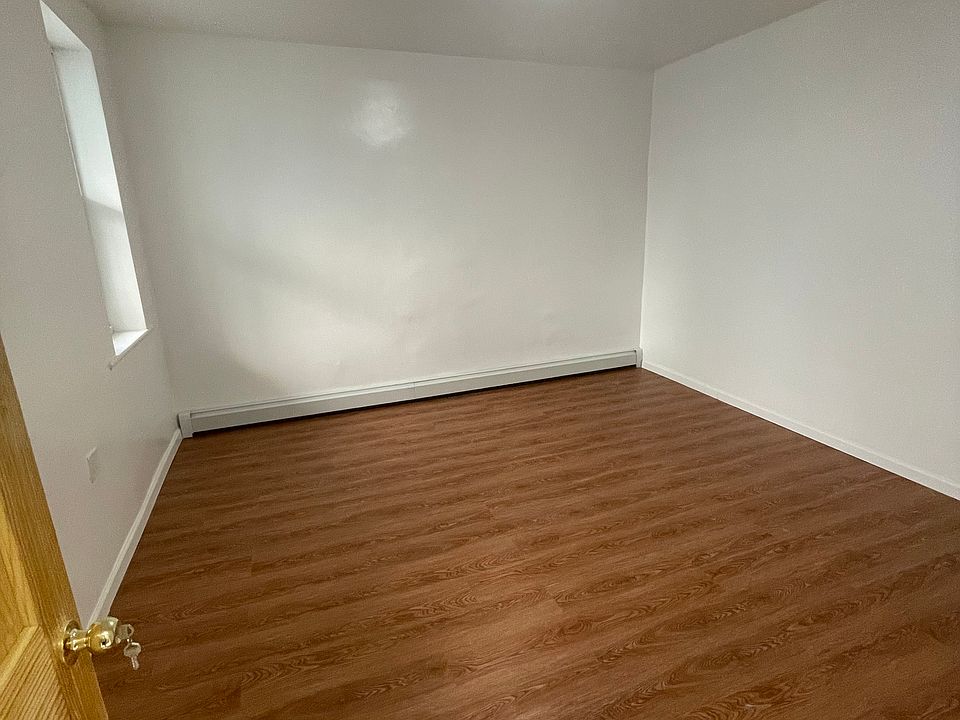 2nd image of 196 Virginia Ave Floor 2