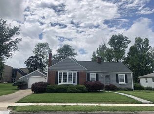 505 N 9th St, Mitchell, IN 47446