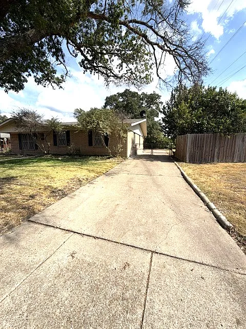 3 bed, 1514 sqft, $1,800 — Photo 2