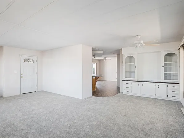 965 Roguelea Ln, Grants Pass, OR 97526