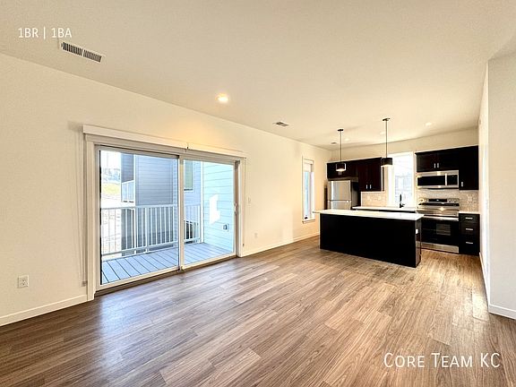 3rd image of 1015 Pacific St #1041-A