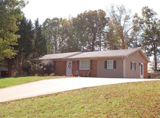 110 Dewsberry Rd, King, NC 27021