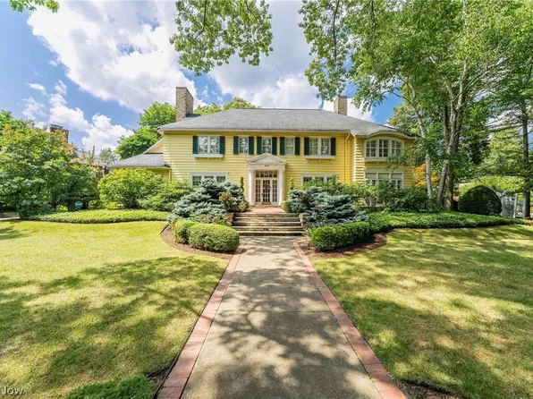 2469 Kenilworth Rd, Cleveland Heights, OH 44106