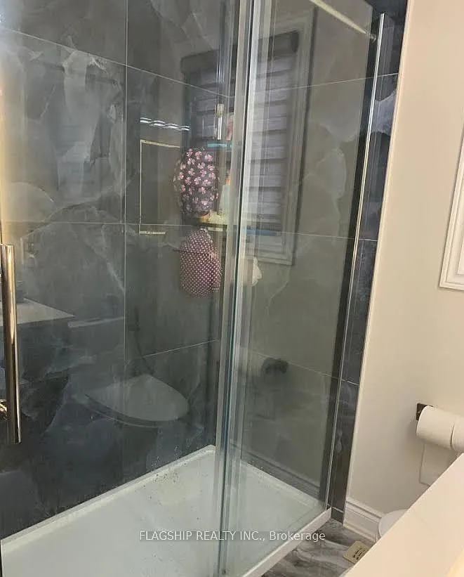 5 bed, $3,650 — Photo 4