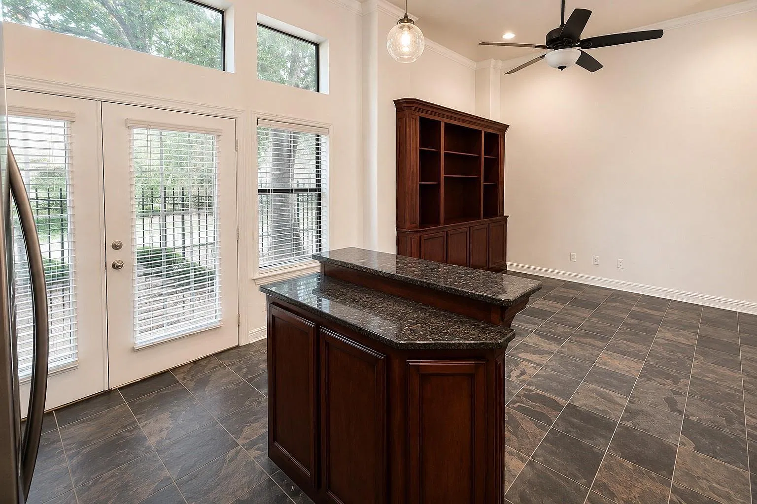 1 bed, 1.0 bath, 651 sqft, $1,500 — Photo 2