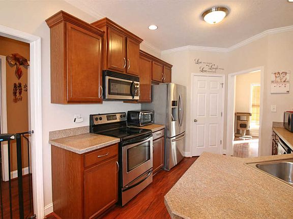 5th image of 1200 Northfield Dr