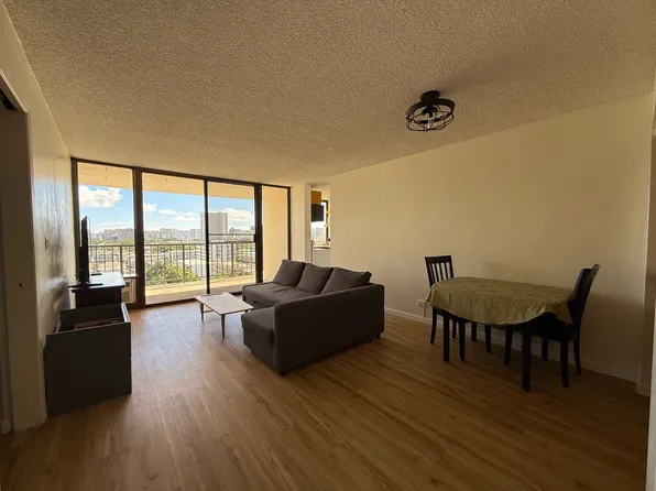 1201 Wilder Ave APT 802, Honolulu, HI 96822
