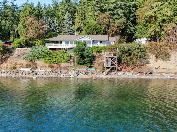 221 Madrona Road, Nordland, WA 98358