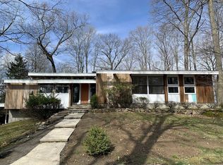 37 Ridgeview Rd, Poughkeepsie, NY 12603