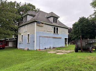 425 E Concord St, Sheldon, IL 60966