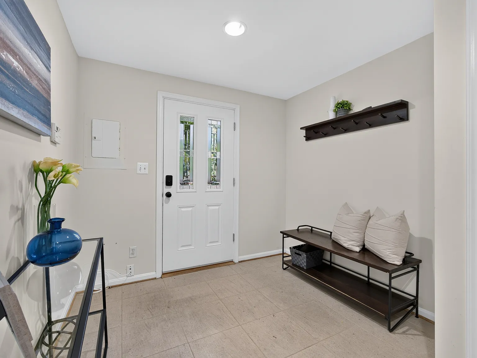 3 bed, 1840 sqft, $4,600 — Photo 3