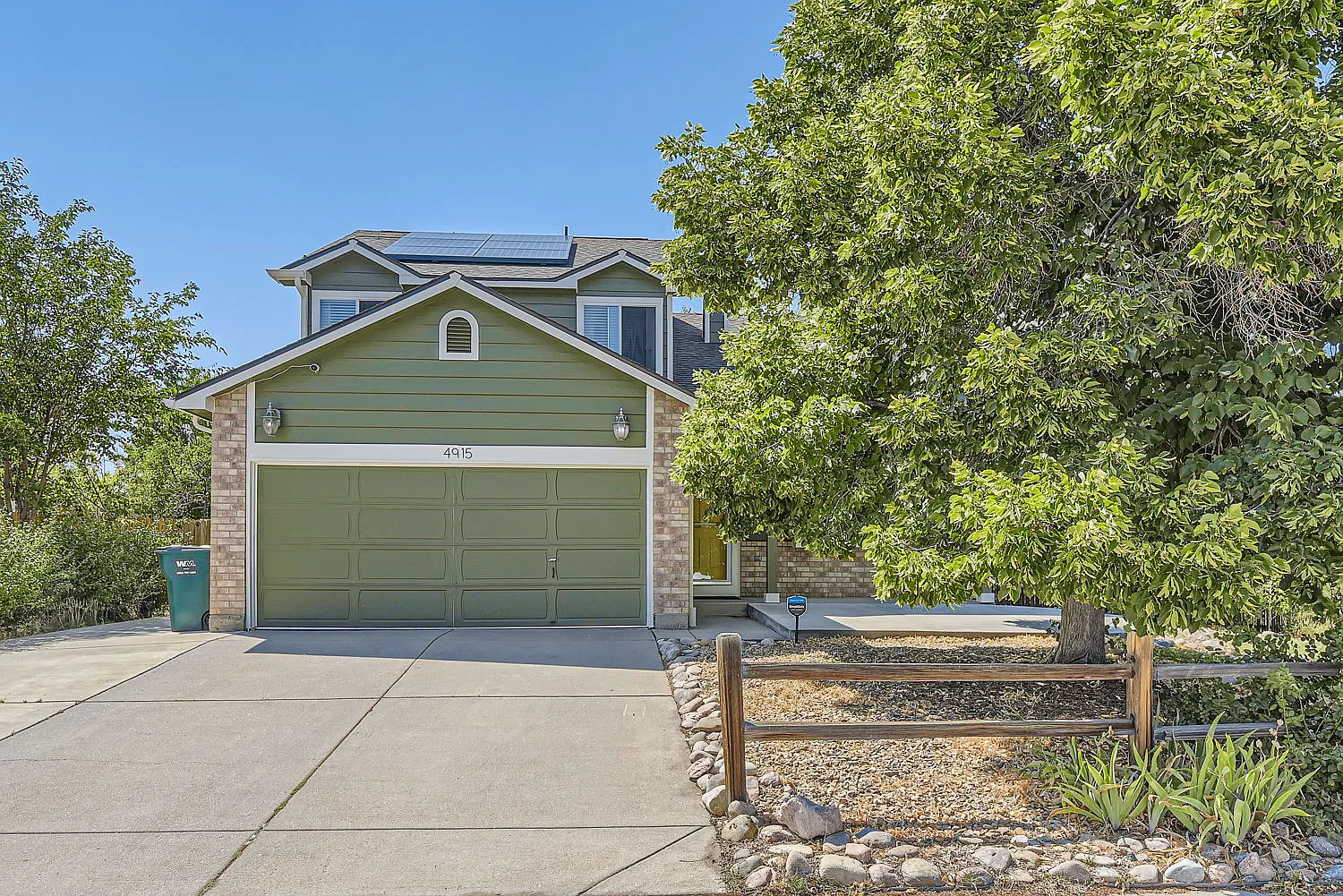 4 bed, 2315 sqft, $3,100 — Photo 2
