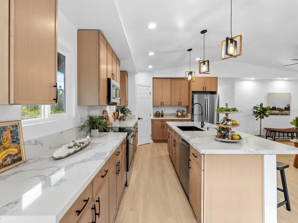 11-3290 Mokuna St, Volcano, HI 96785