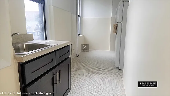 Rented by ZealEstate Group Inc | media 18