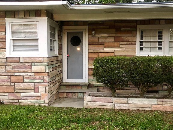 3rd image of 214 E Milton Ave